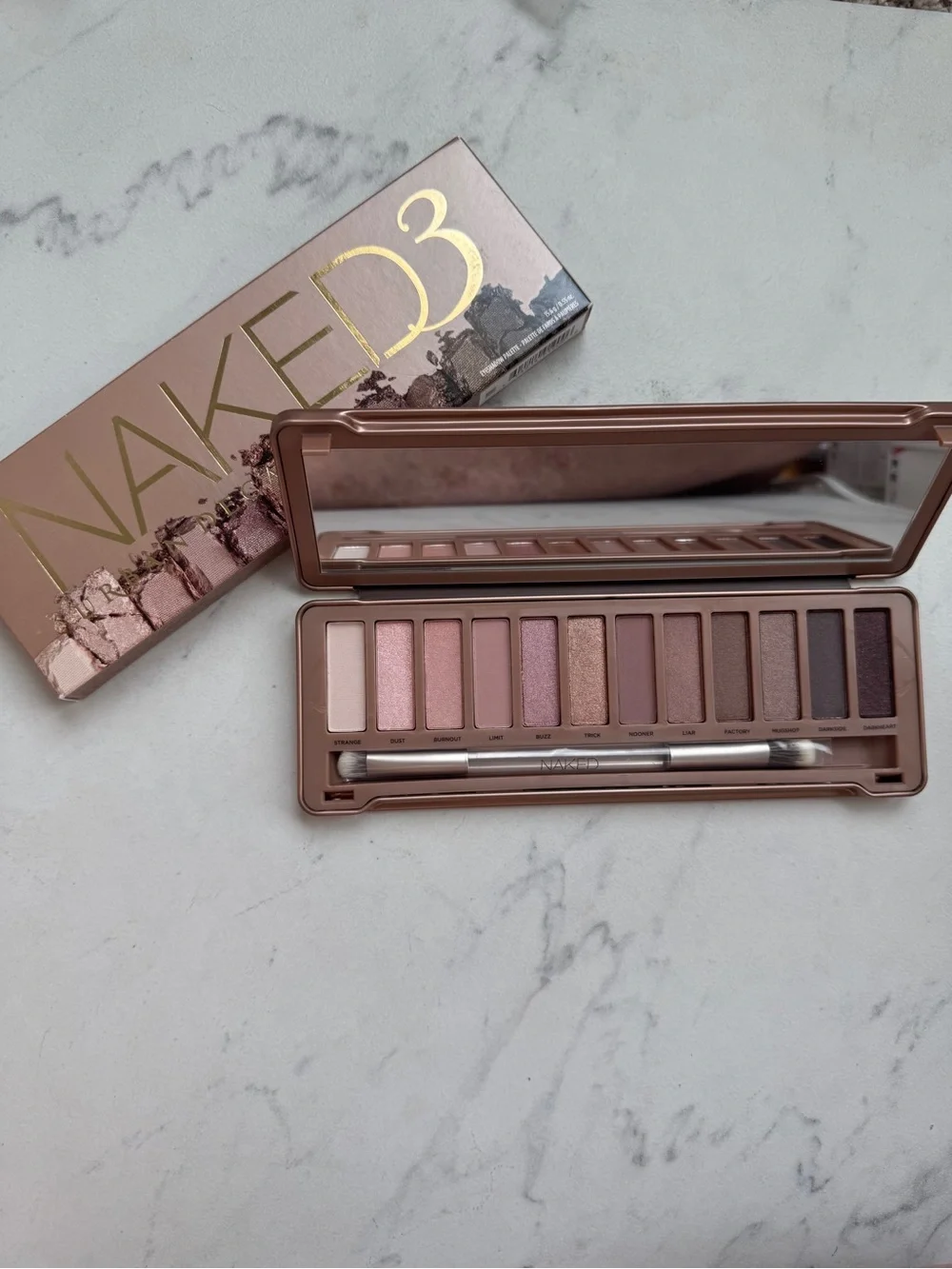 URBAN DECAY NAKED 3 SOFT PINK EYESHADOW PALETTE